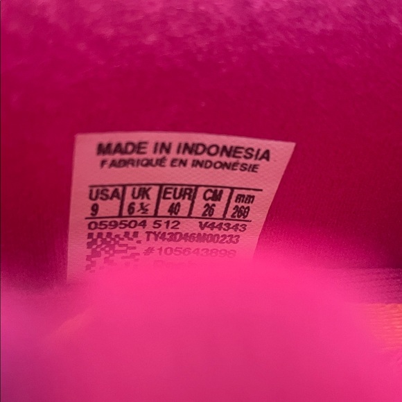 Reebok Sneakers in Pink with Orange Laces, Vintage Style, Aerobics - Picture 2 of 7